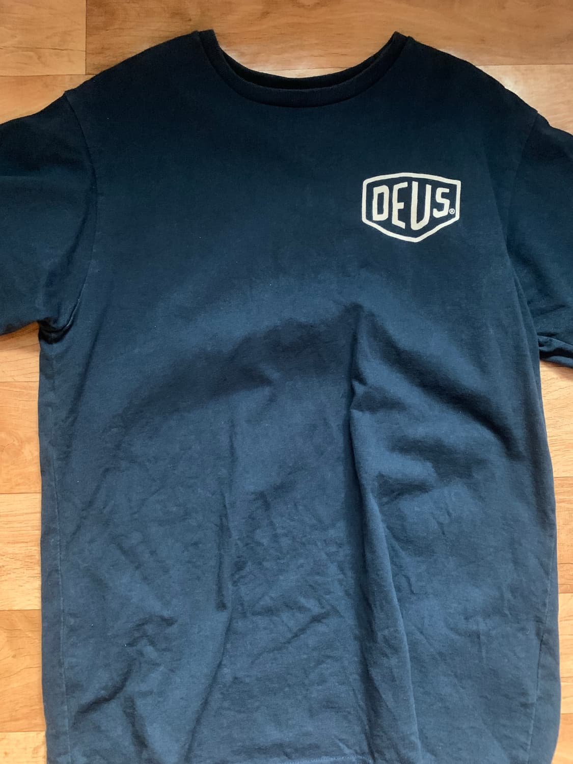 데우스 서울 반팔 네이비 s사이즈 상품이미지2