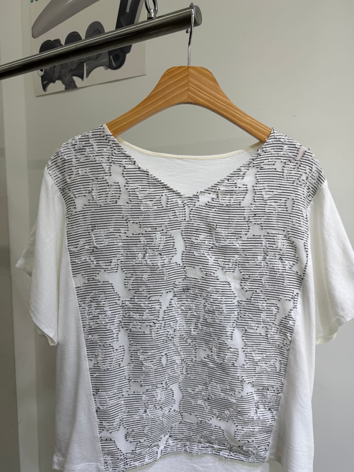 MALLA (Made in Japan) 브이넥 패턴 반팔 티셔츠  상품이미지2
