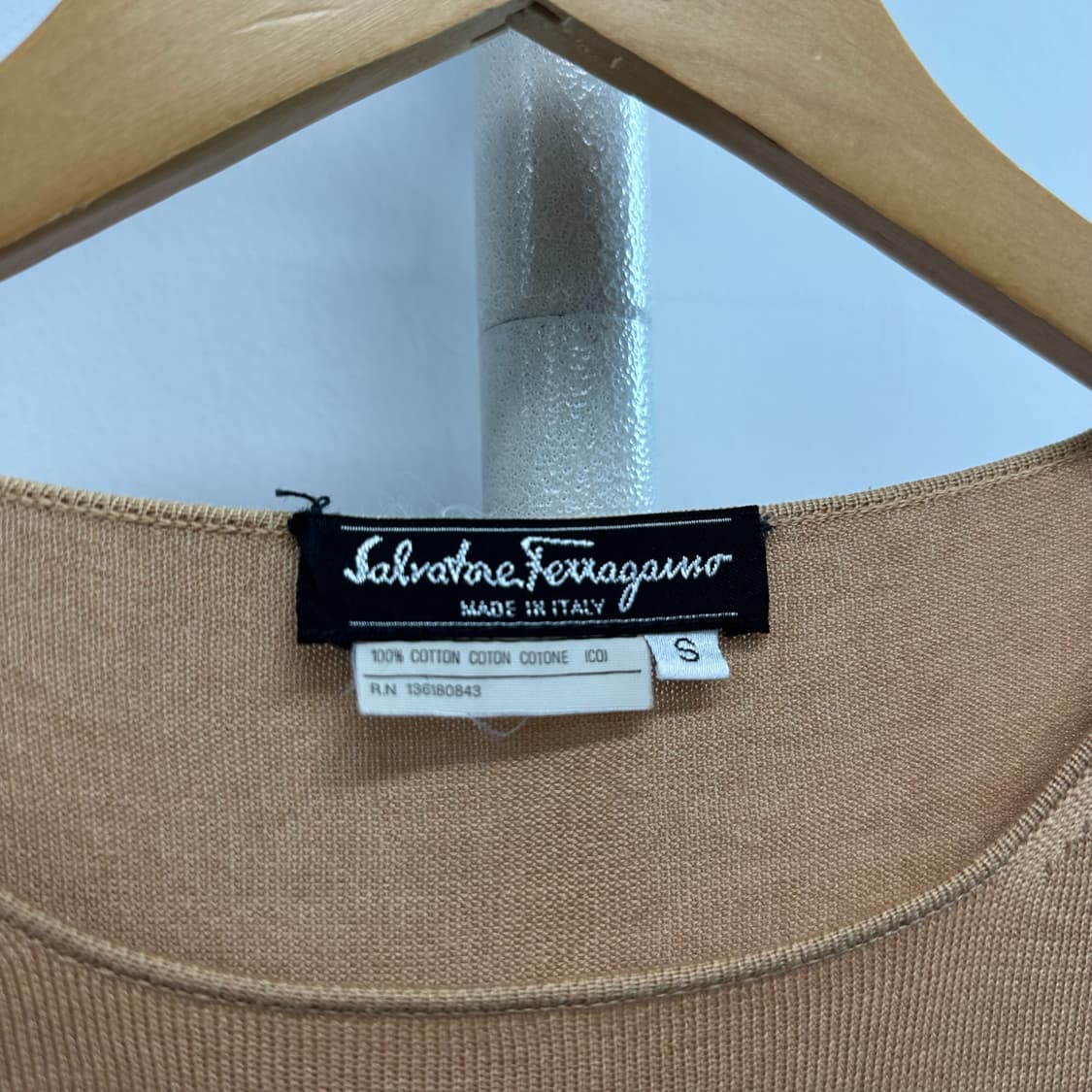 페라가모 디테일 반팔 니트 상품이미지5