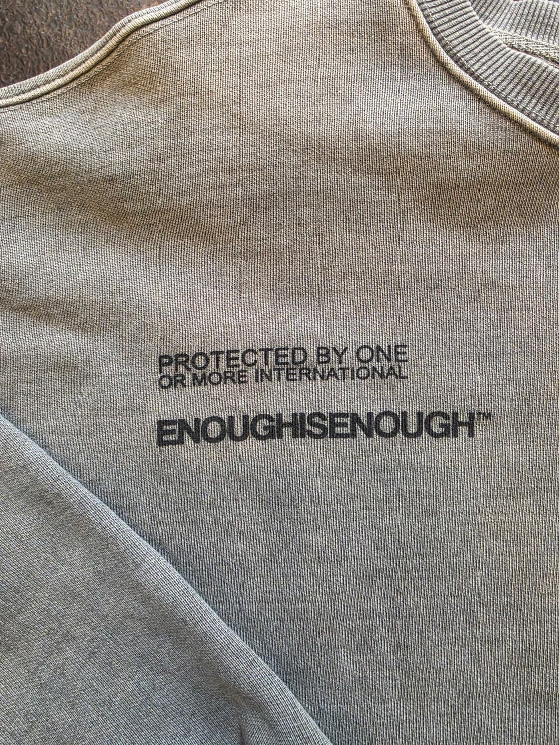 이너프이즈이너프 센터웨빙맨투맨 상품이미지3