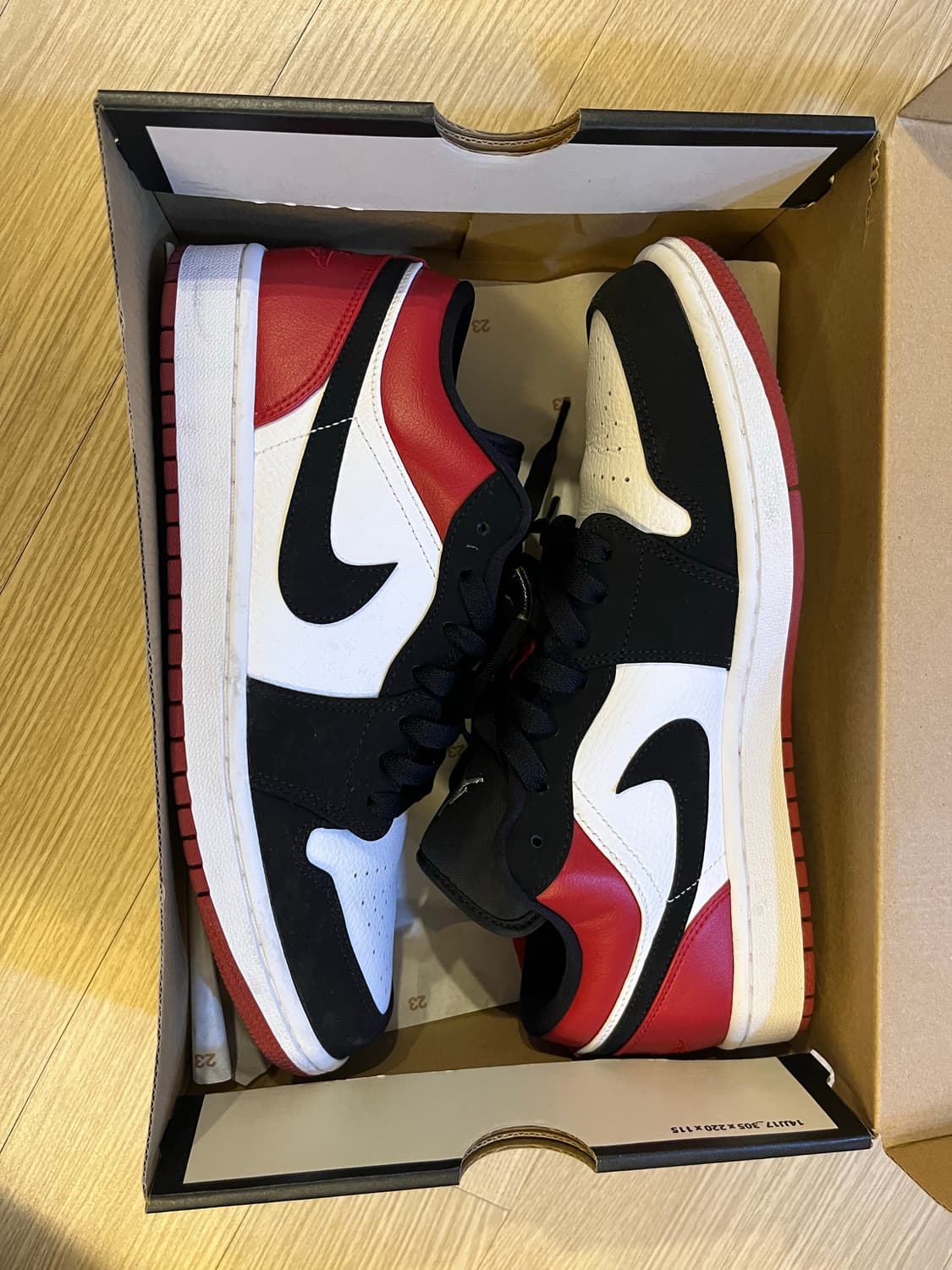 (270) 조던 1 로우 블랙토 스웨이드 1회 착용 상품이미지2