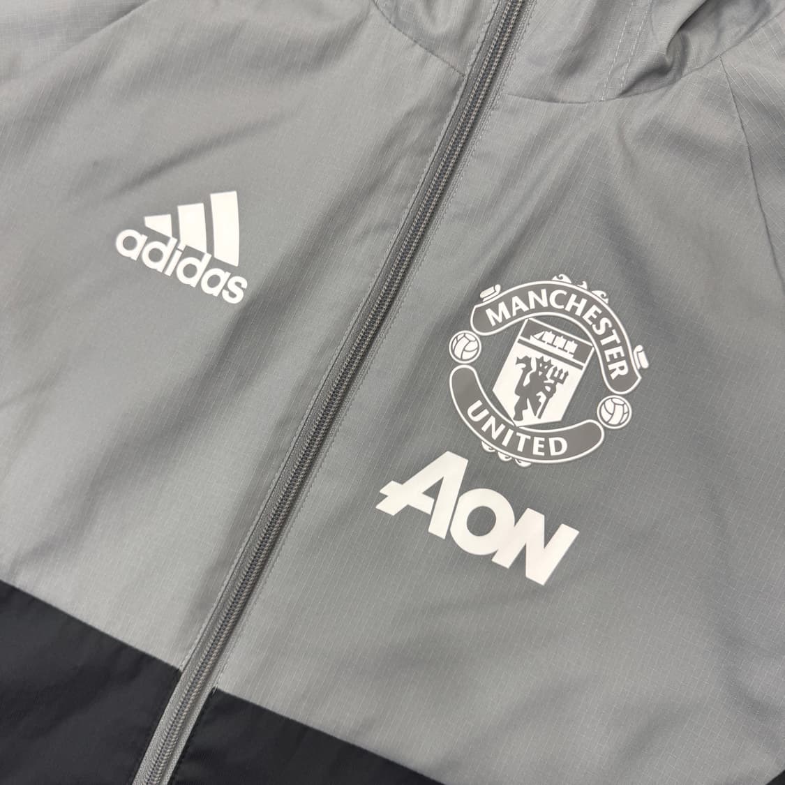 해외판 M(100) 이디다스 맨체스터 유나이티드 바람막이 자켓  상품이미지5
