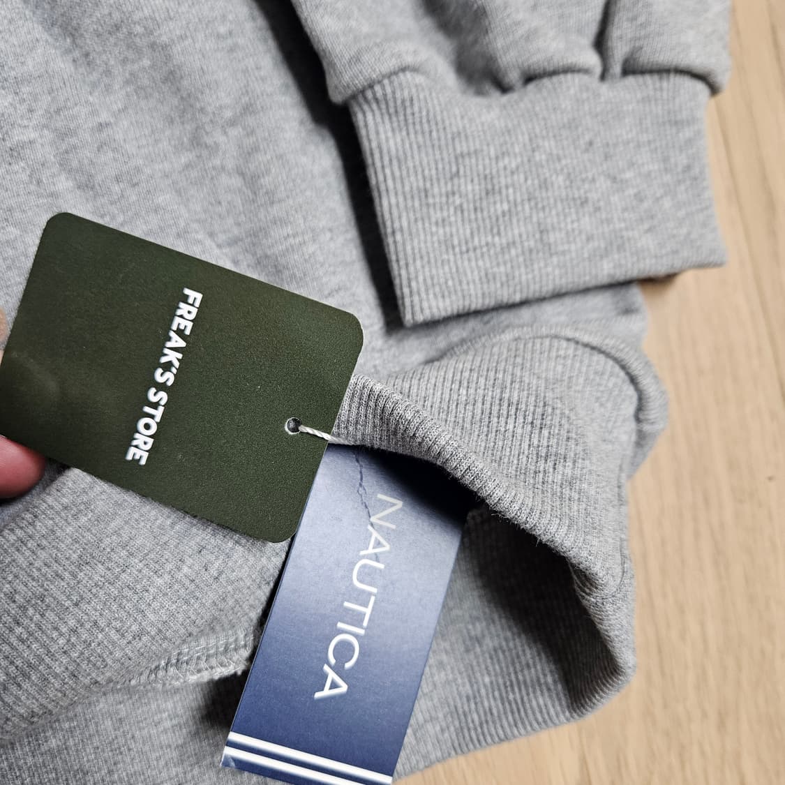 노티카 재팬 프릭스토어 후드티 상품이미지3