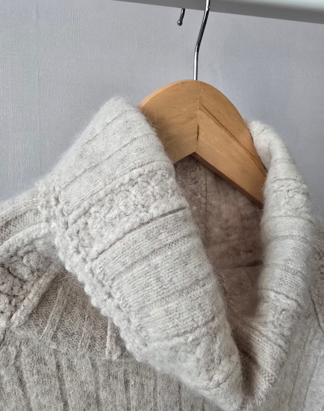 크리미 톤 폴라넥 울 니트 상품이미지4