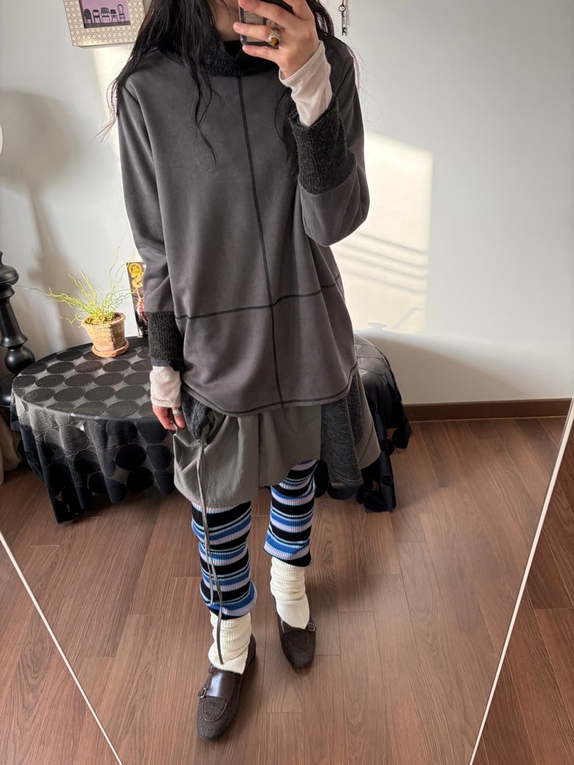 wide turtleneck suede top 상품이미지3