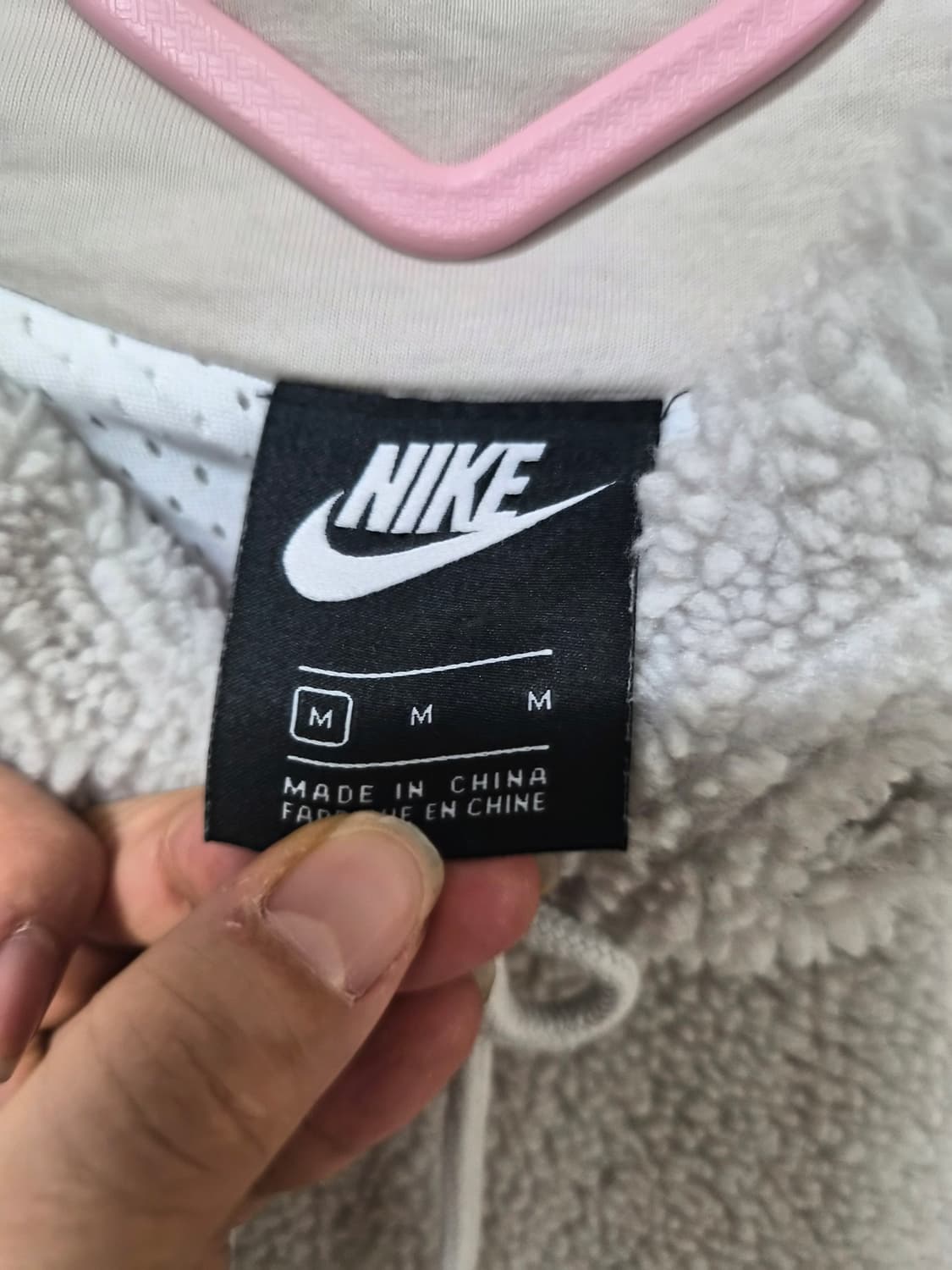 나이키 스우시 뽀글이 후드티  상품이미지3