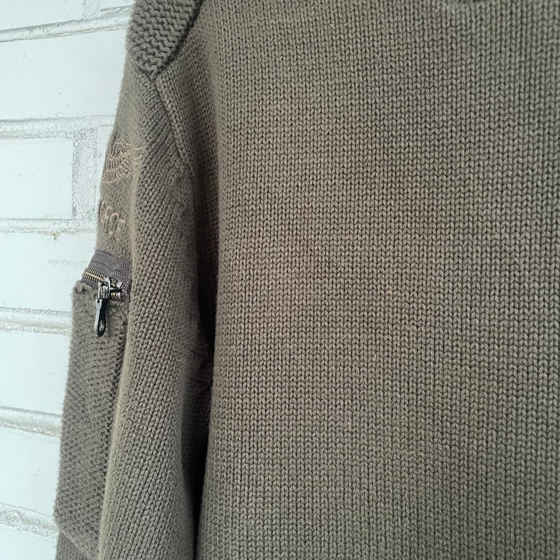아비렉스 패치 카키 니트 상품이미지8