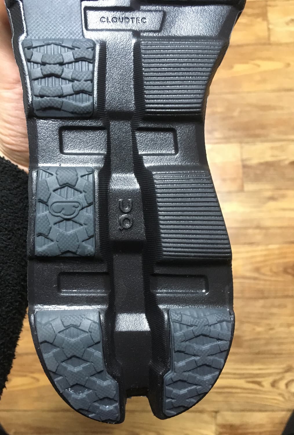 (280)온러닝 파프 클라우드몬스터 하이퍼 블랙 판매합니다 상품이미지7