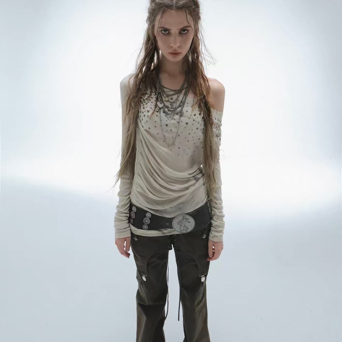 더블펀치 멀티웨어 레트로 프린트 비즈 긴팔티 상품이미지2