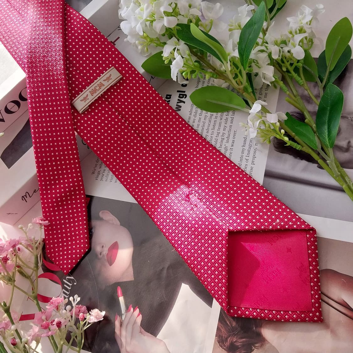 엠씨엠 실크 레드 마이크로 패턴 넥타이 9.0cm A+등급 K1995
 상품이미지5