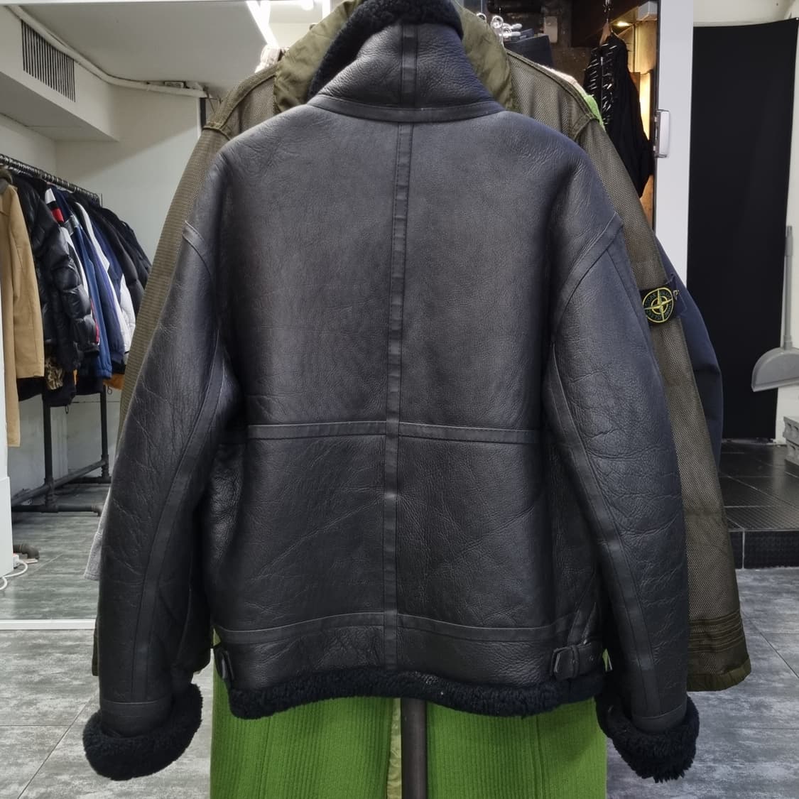 스투시 B-3 무스탕 상품이미지3