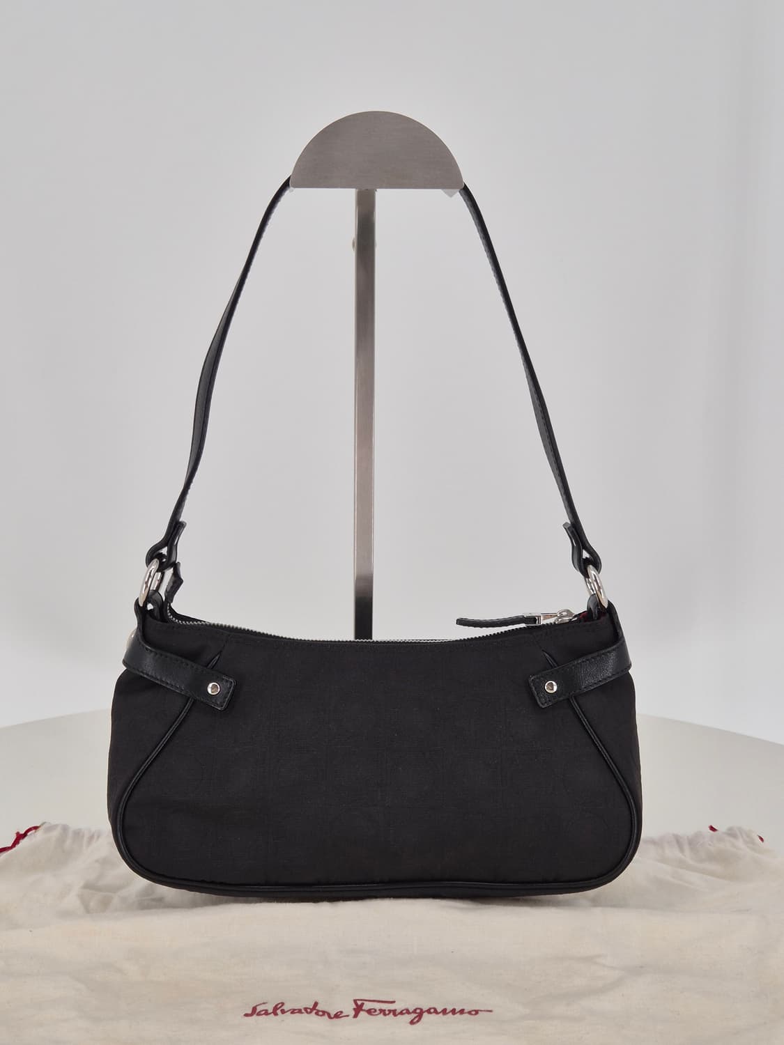 페레가모 간치니 미니호보백 상품이미지1