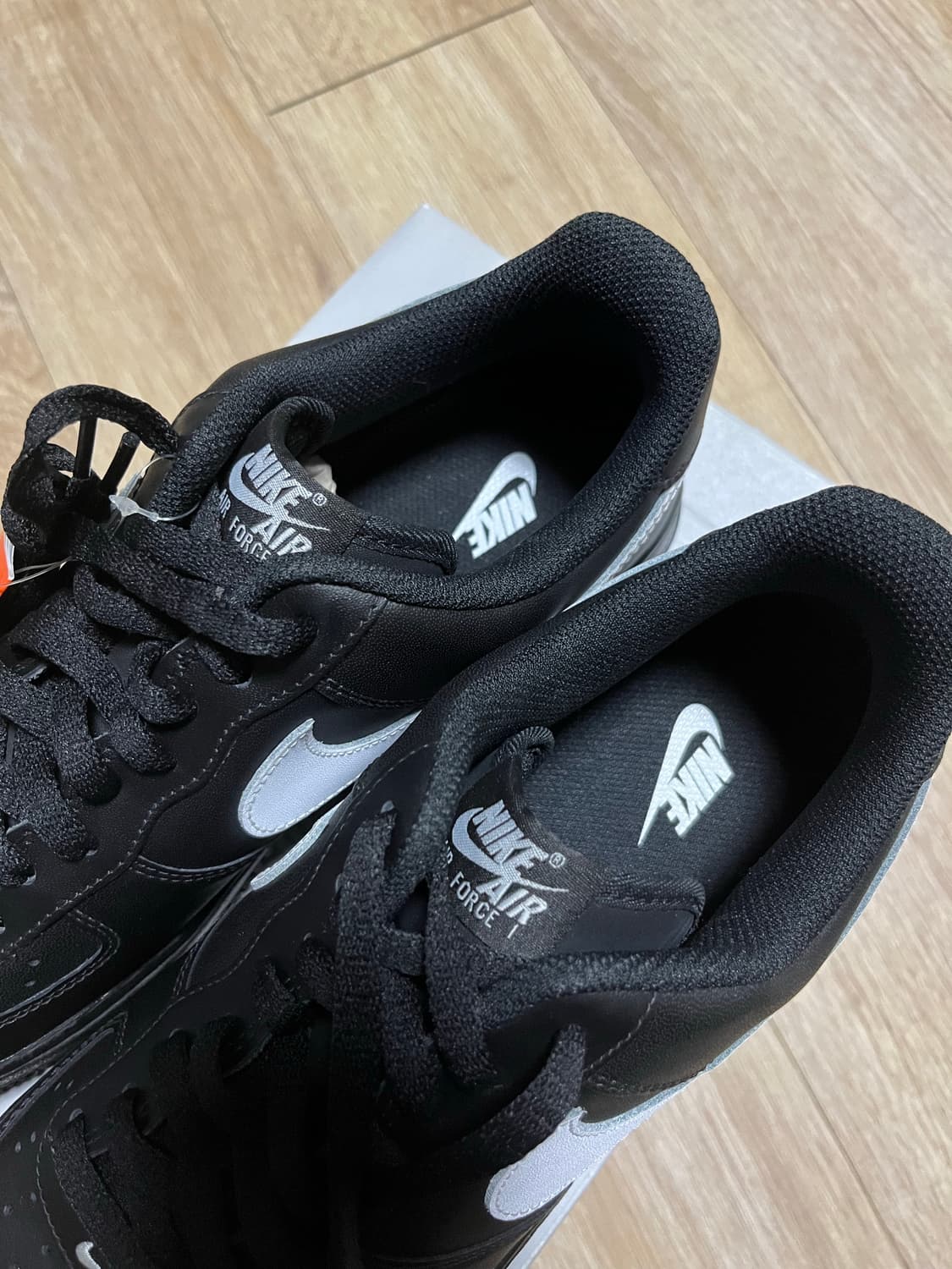 [새 상품] 나이키 에어 포스 285 상품이미지3