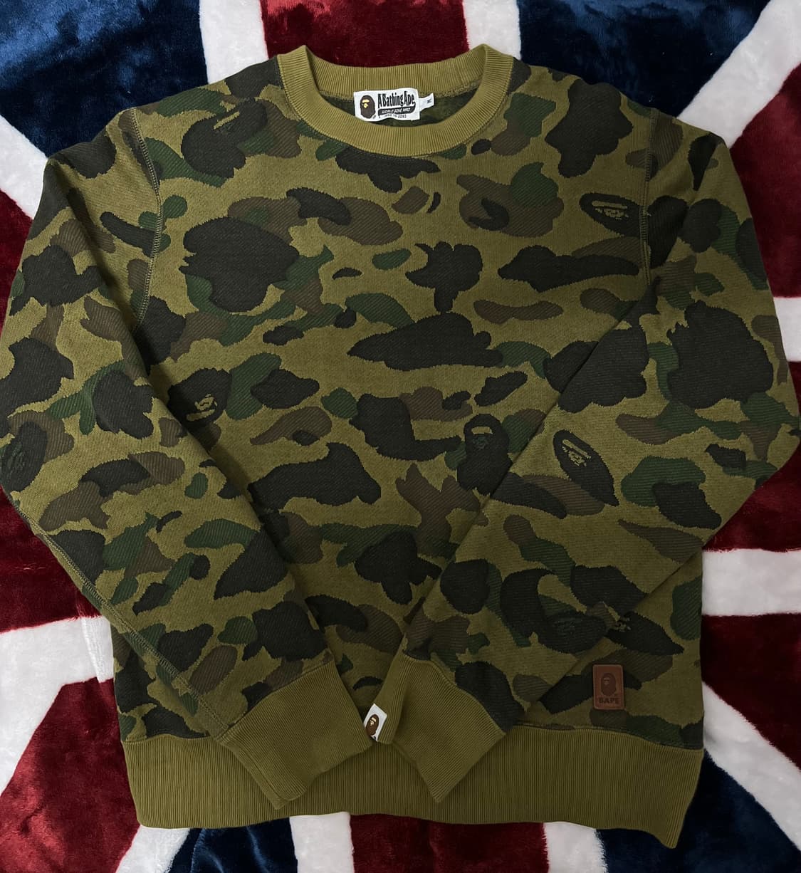 베이프 카모 맨투맨 기모 M 상품이미지1