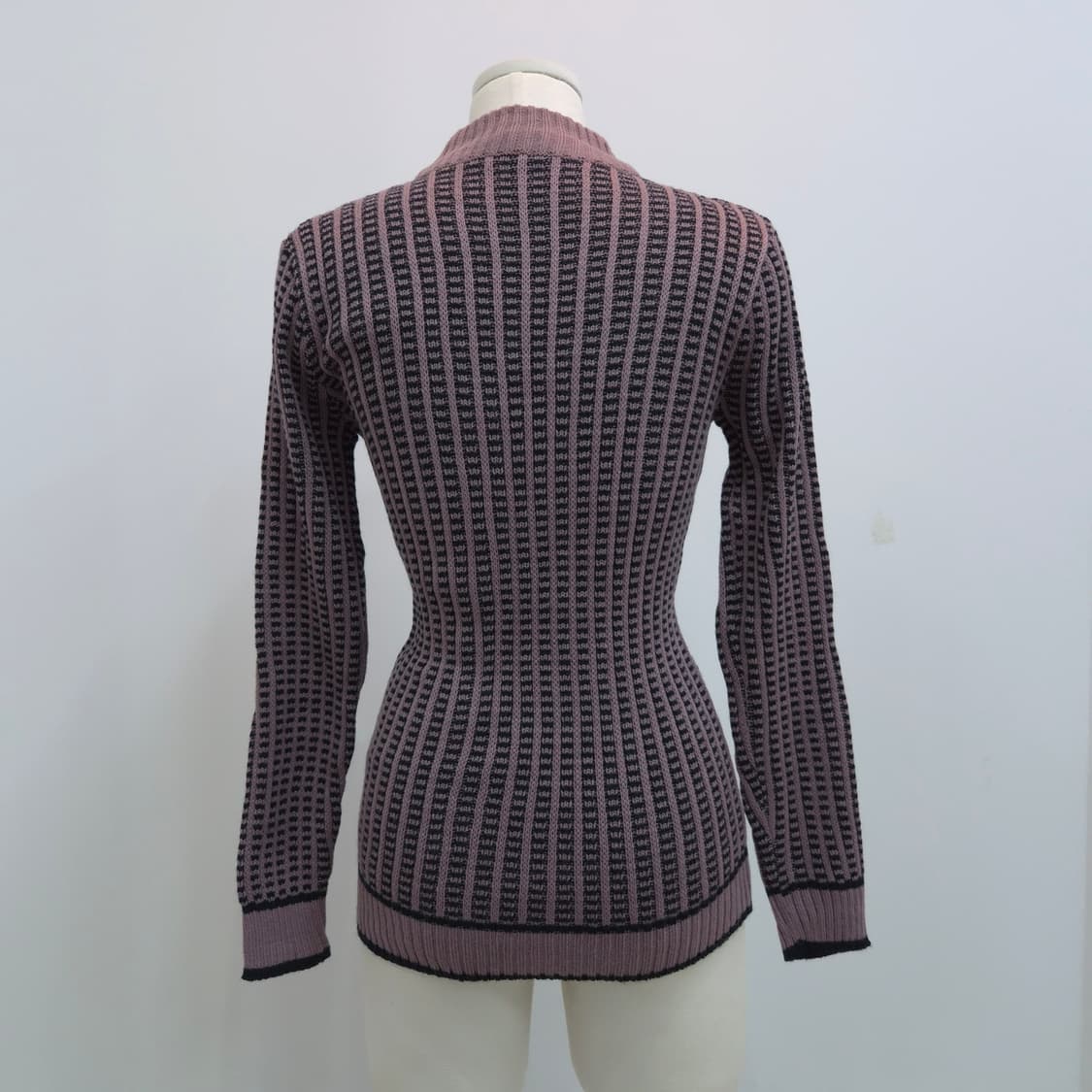 로즈핑크 레트로 슬림핏 반목 니트 상품이미지2