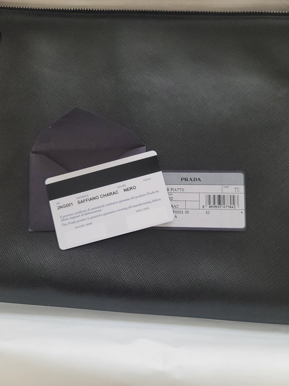 프라다 사피아노 이니셜 대형 클러치백 거의새것
 상품이미지6