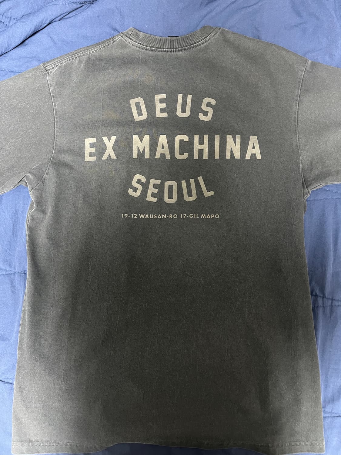 데우스 반팔티 차콜 m 상품이미지2