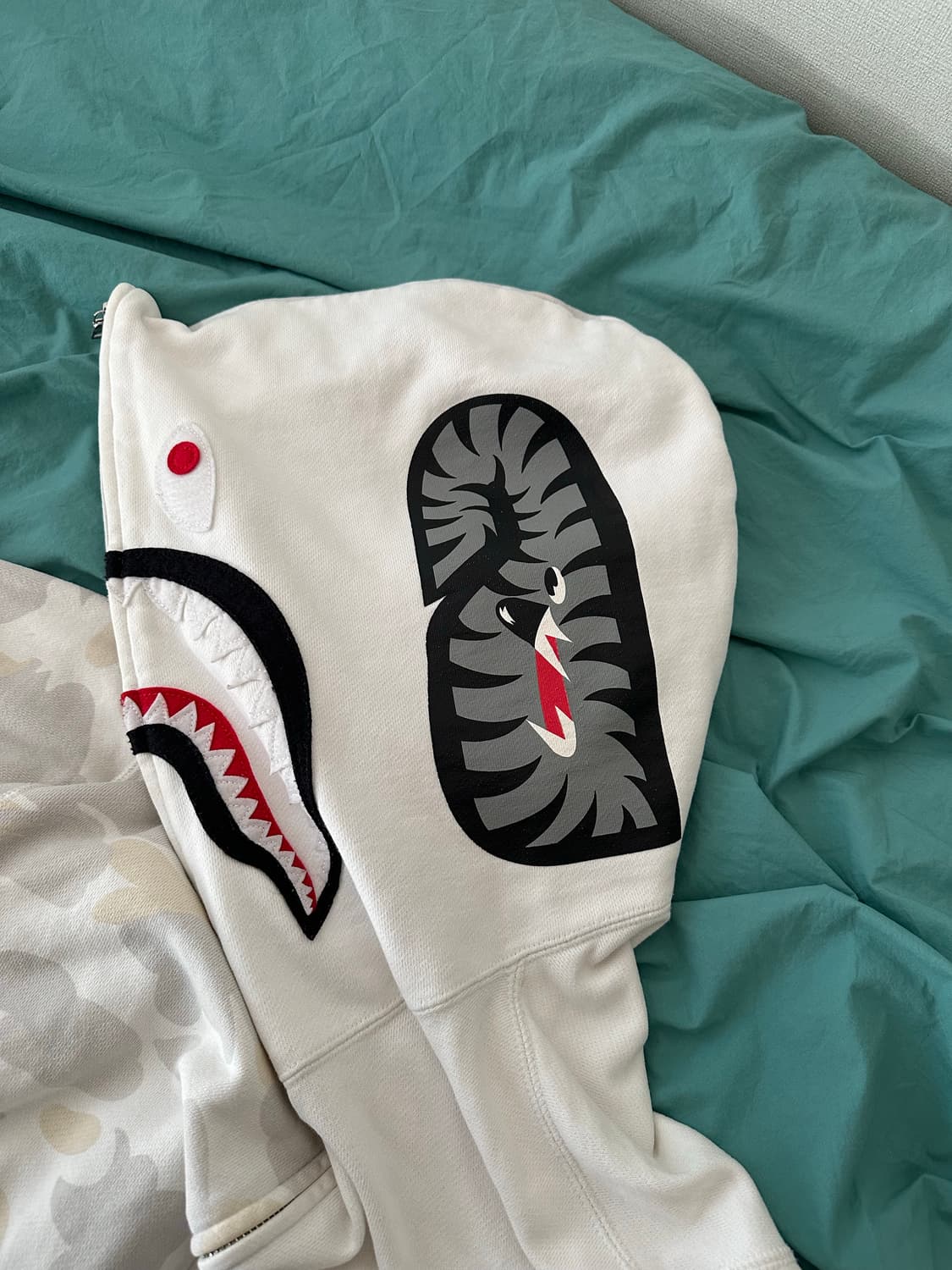 베이프 시티카모 하프 샤크 풀 집업 상품이미지3