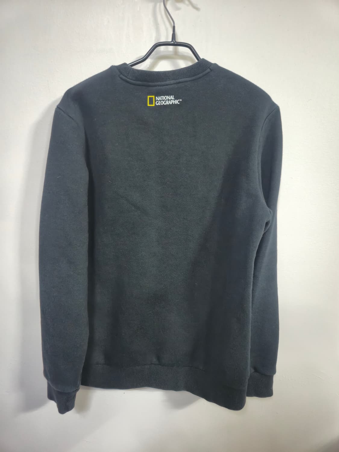 내셔널지오그래픽 블랙 맨투맨 티셔츠 상품이미지2