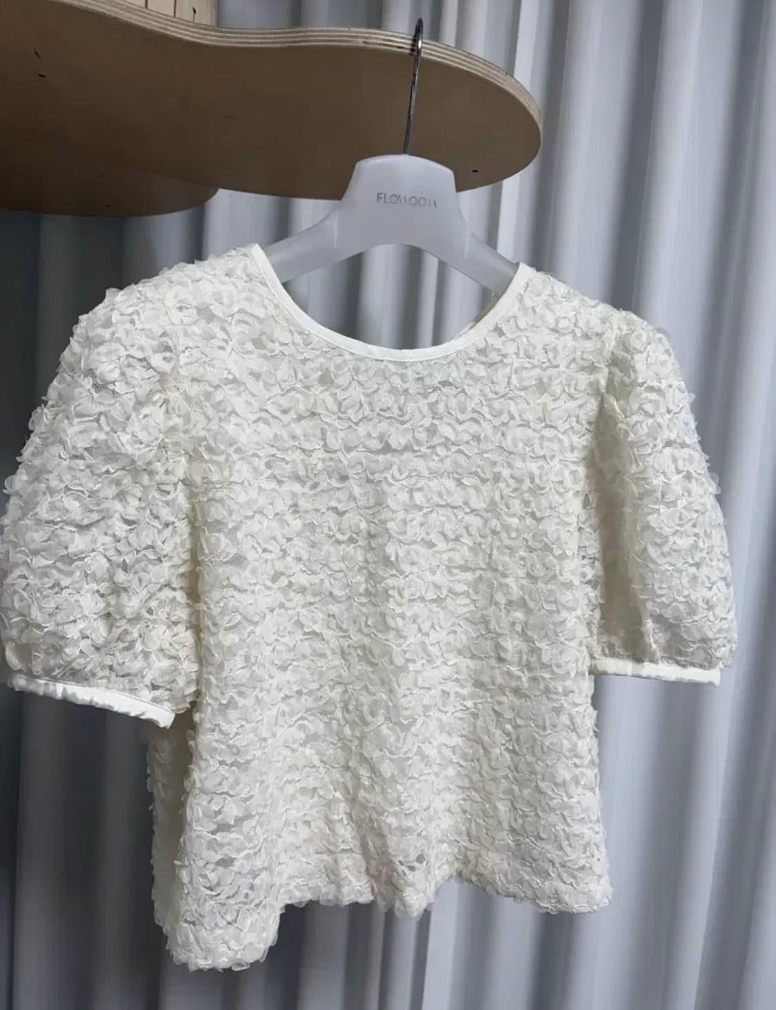 오엘 레이스 퍼프 블라우스 아이보리 상품이미지1