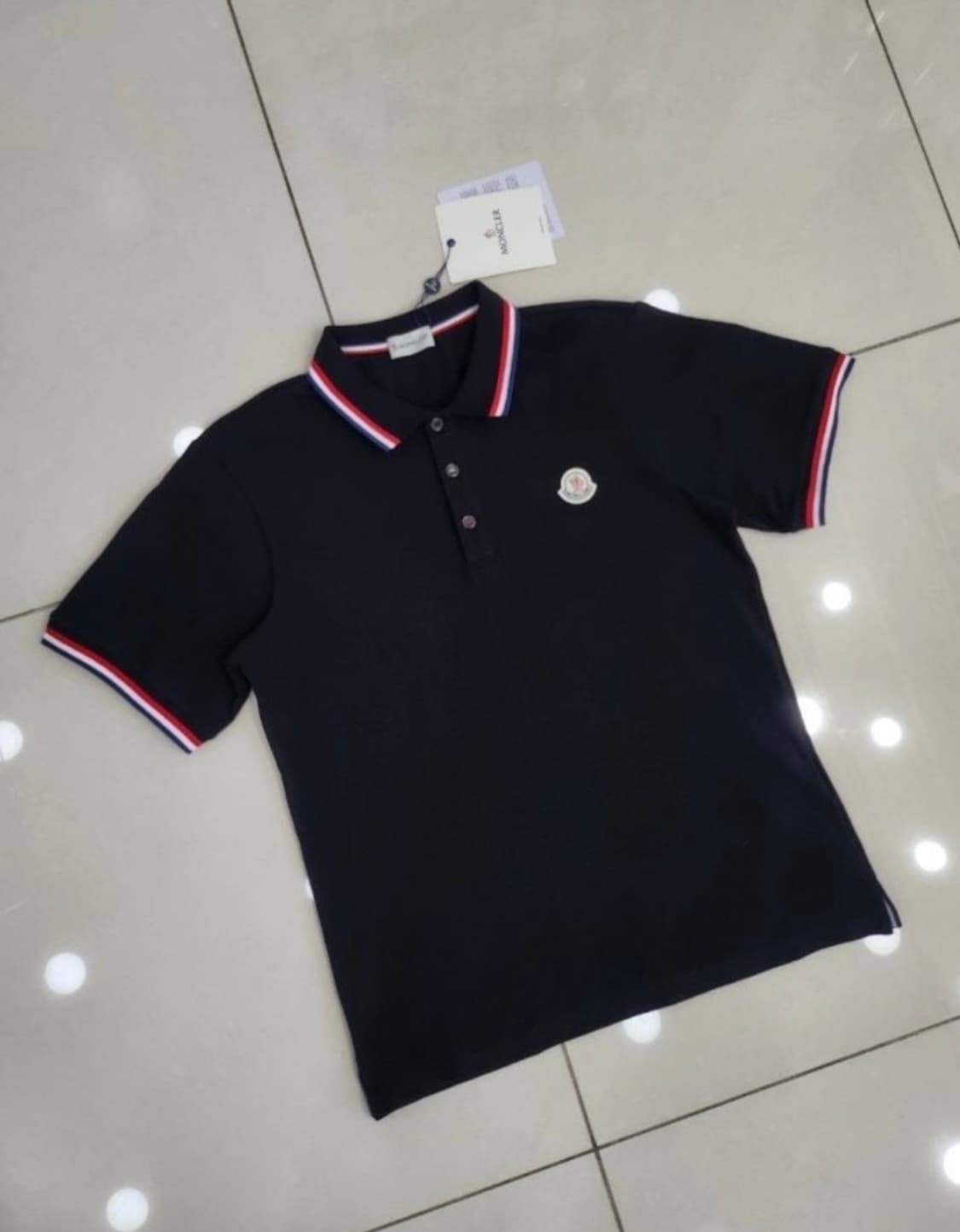 몽클레어 삼선 포인트 로고 면 PK 반팔티 상품이미지1