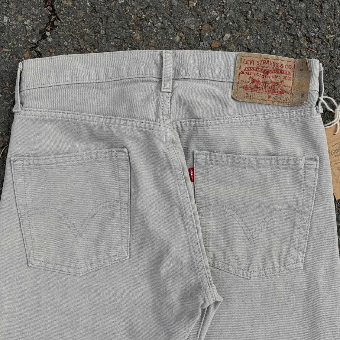 00s 리바이스 501 라이트 그레이 워싱 데님 (32)   상품이미지3