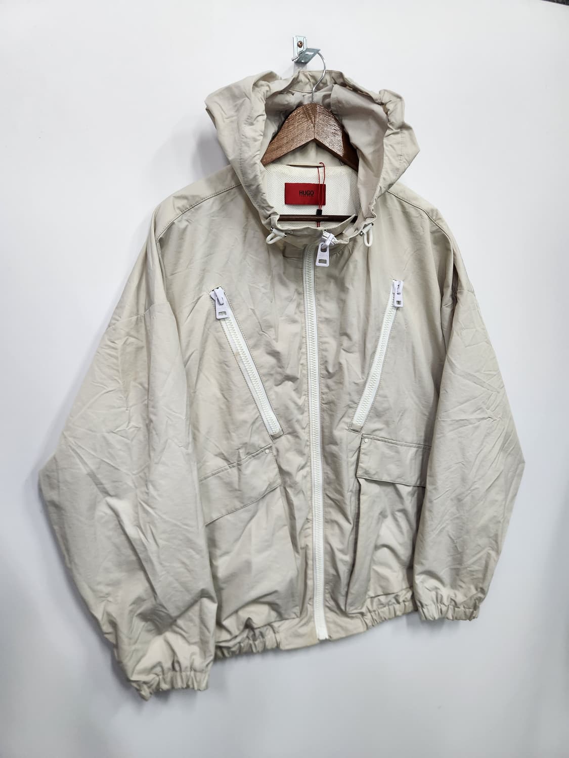 휴고보스 아이보리 바람막이 상품이미지4