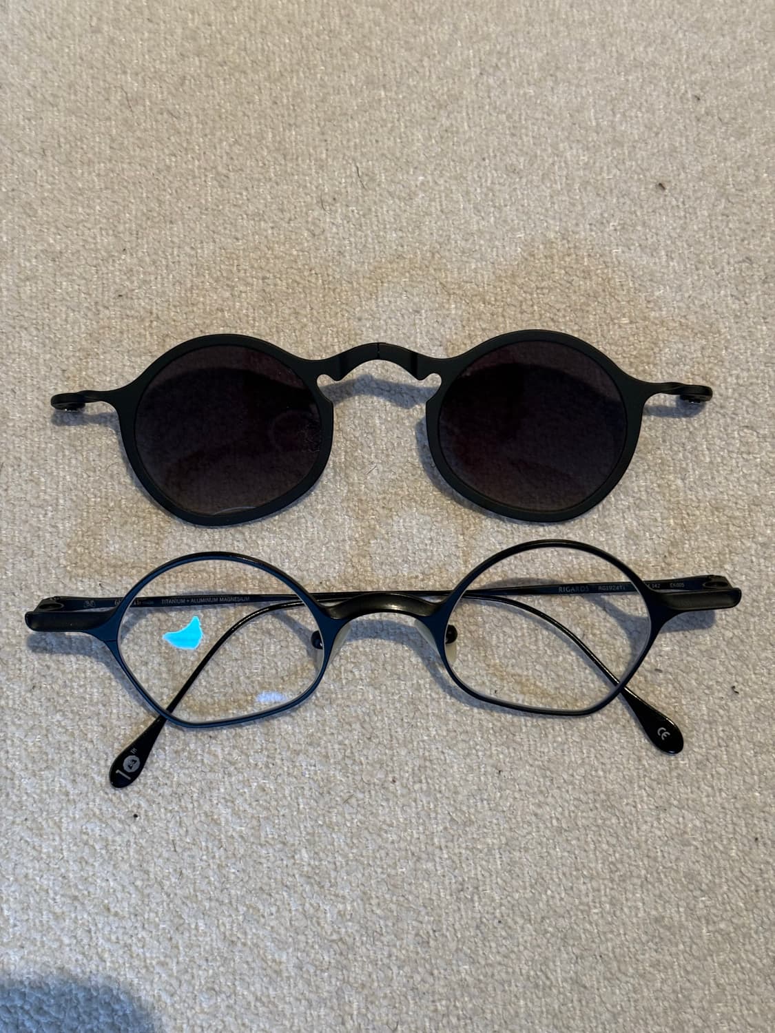 리가드즈 10주년 블랙 티타늄 안경 상품이미지1