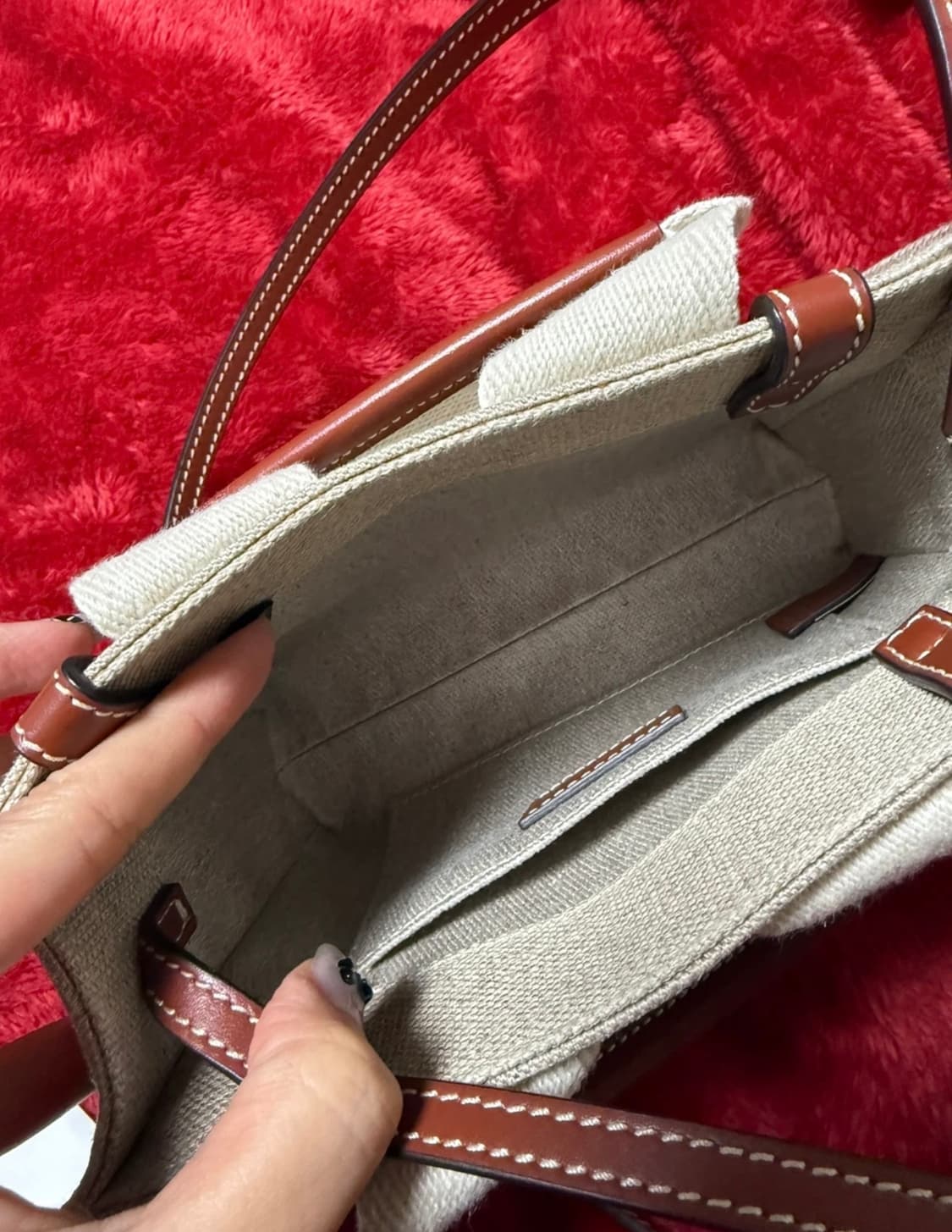 끌로에 우디백 미니 토트백 브라운 상품이미지3