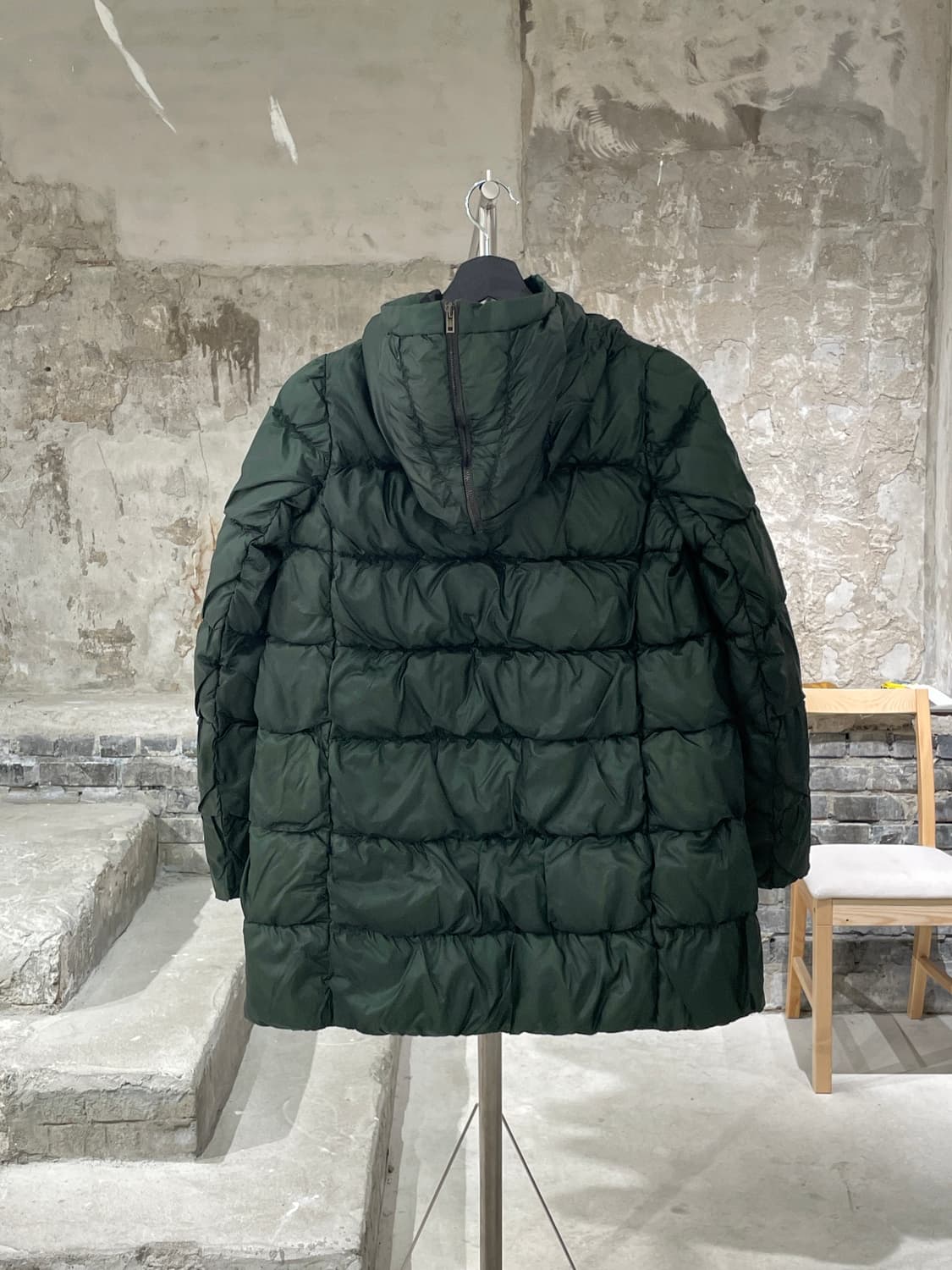 미우미우 꼬르소꼬모 그린 앤 블랙 리버시블 투 웨이 덕 다운 자켓 상품이미지4