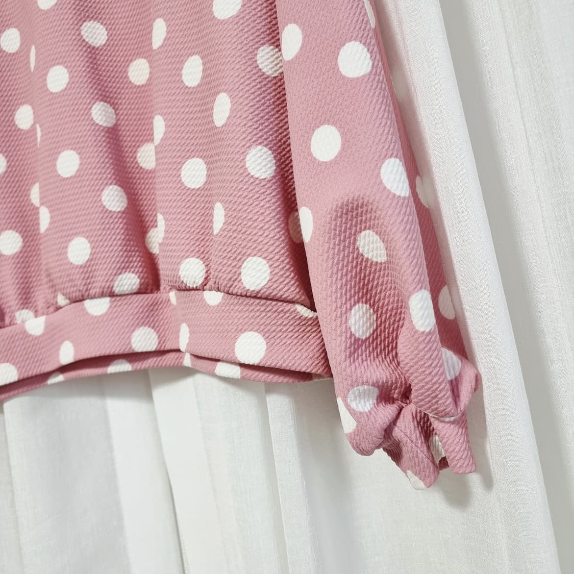 레이스프릴카라 화이트도트 핑크 블라우스 롱슬리브티 (프리사이즈) 새상품 상품이미지3