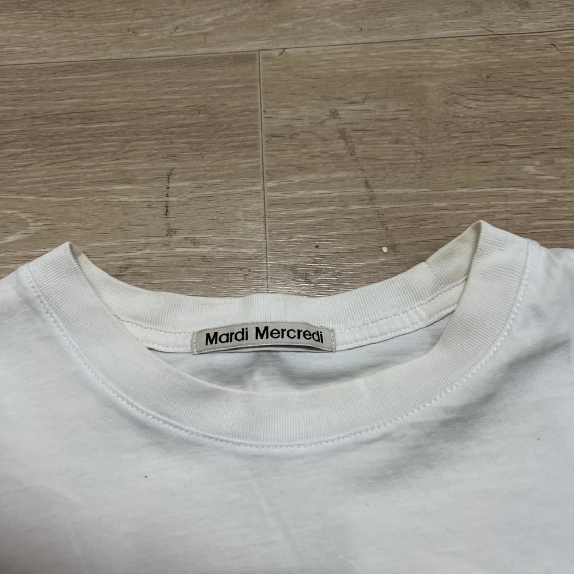 마르디 메크르디 여성 플라워 빅로고 프린팅 반팔티셔츠 [화이트] FREE 상품이미지4