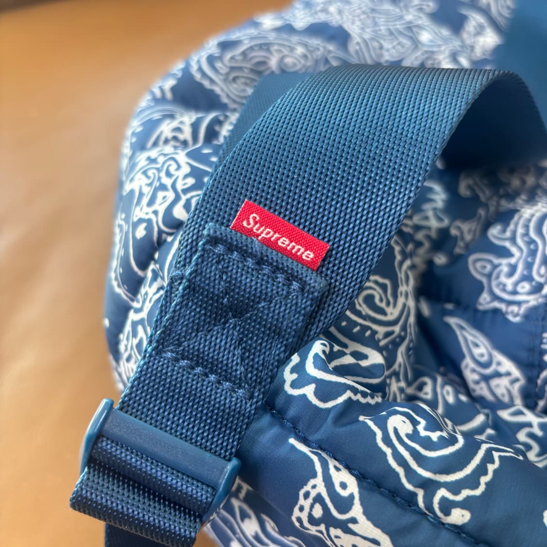 슈프림 퍼퍼 푸퍼 백팩 가방 22FW 블루 페이즐리 반다나 상품이미지6