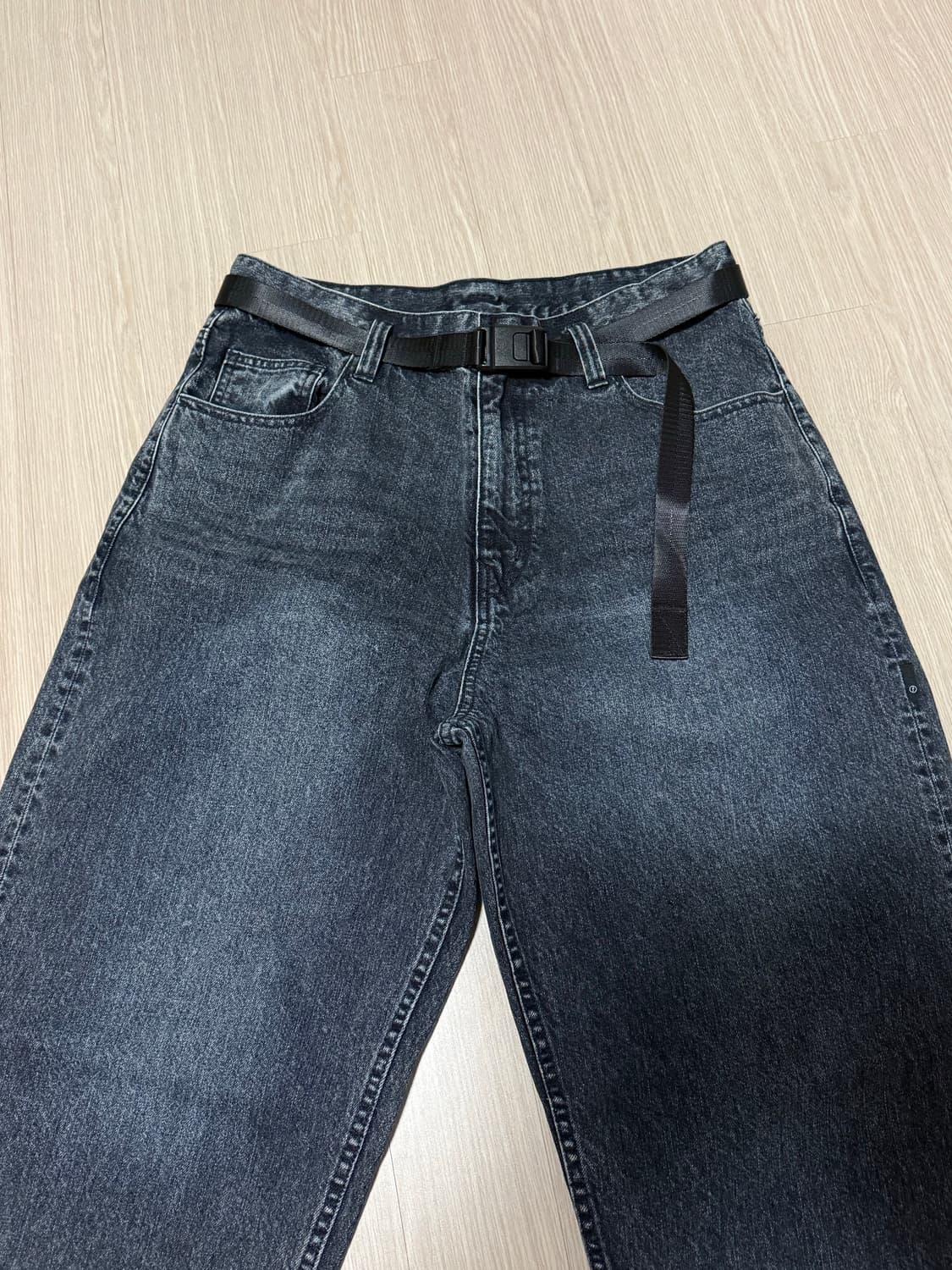 [2] 25AW 모이프 와이드 벨티드 6p 데님 청바지 스모키 인디고 상품이미지5