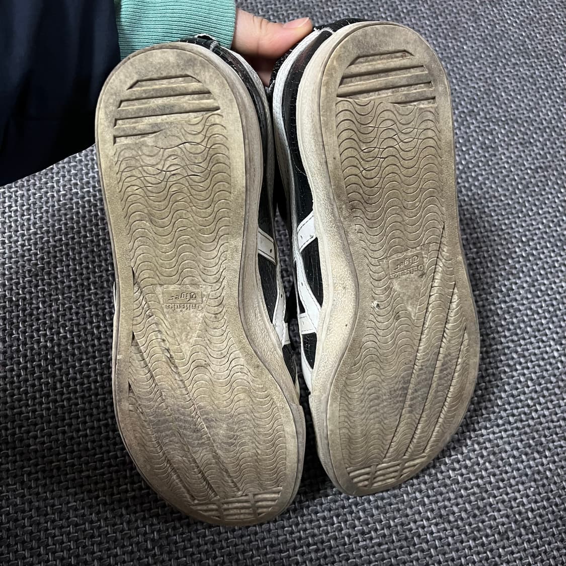 오니츠카 타이거 블랙 스니커즈 270 상품이미지7