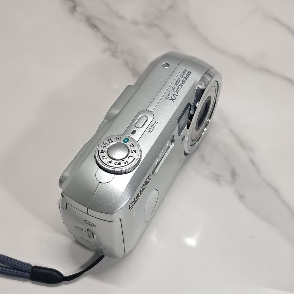 레트로 감성! 소니 사이버샷 DSC-P73 빈티지 카메라 상품이미지4