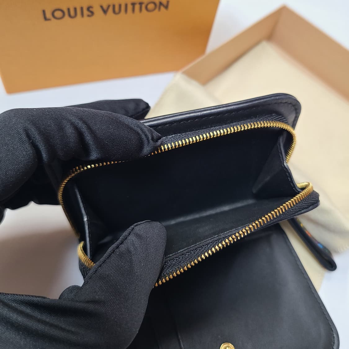 루이비통 뉴웨이브 컴팩트 월릿 상품이미지7