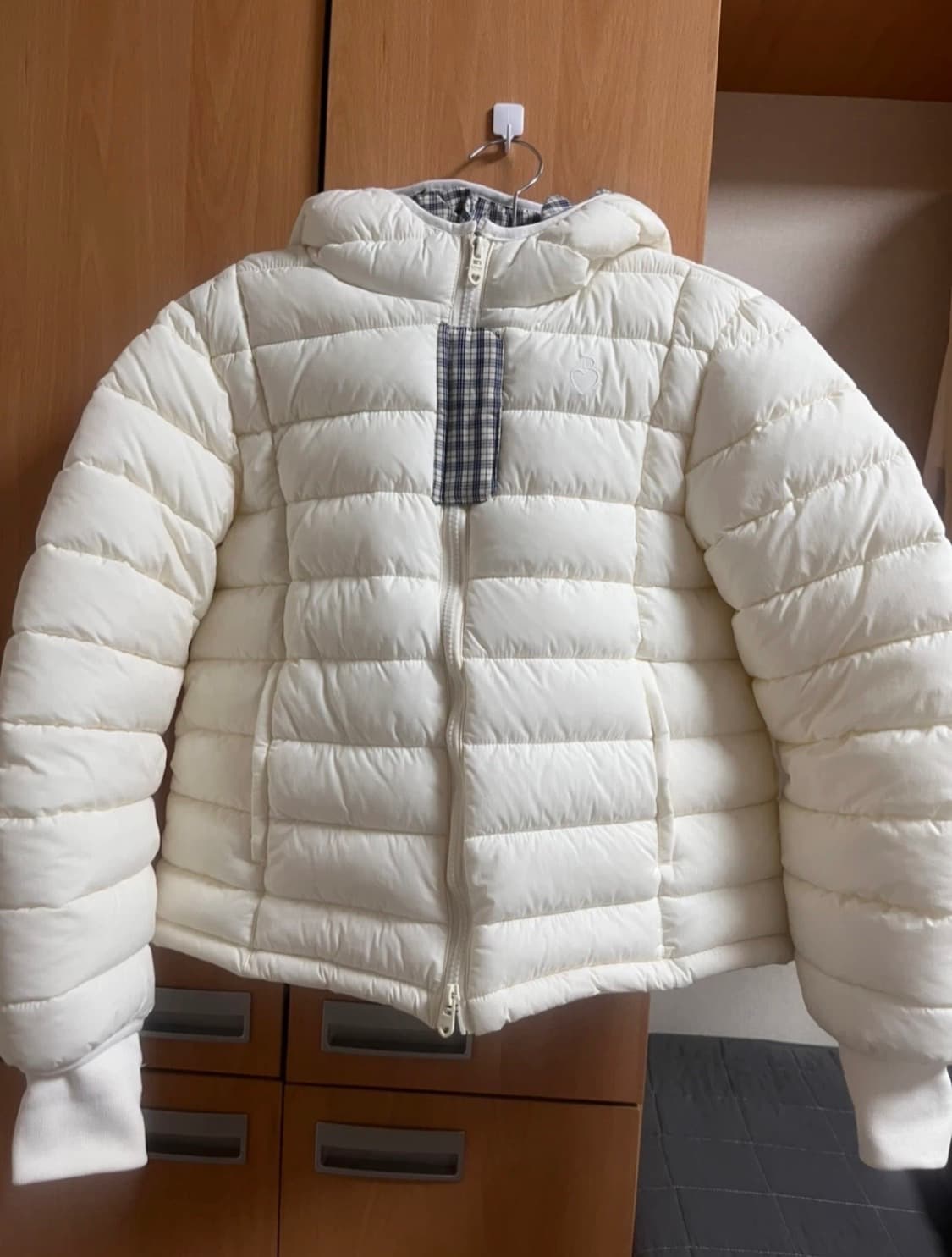 비터셀즈 경량패딩 새제품 상품이미지1