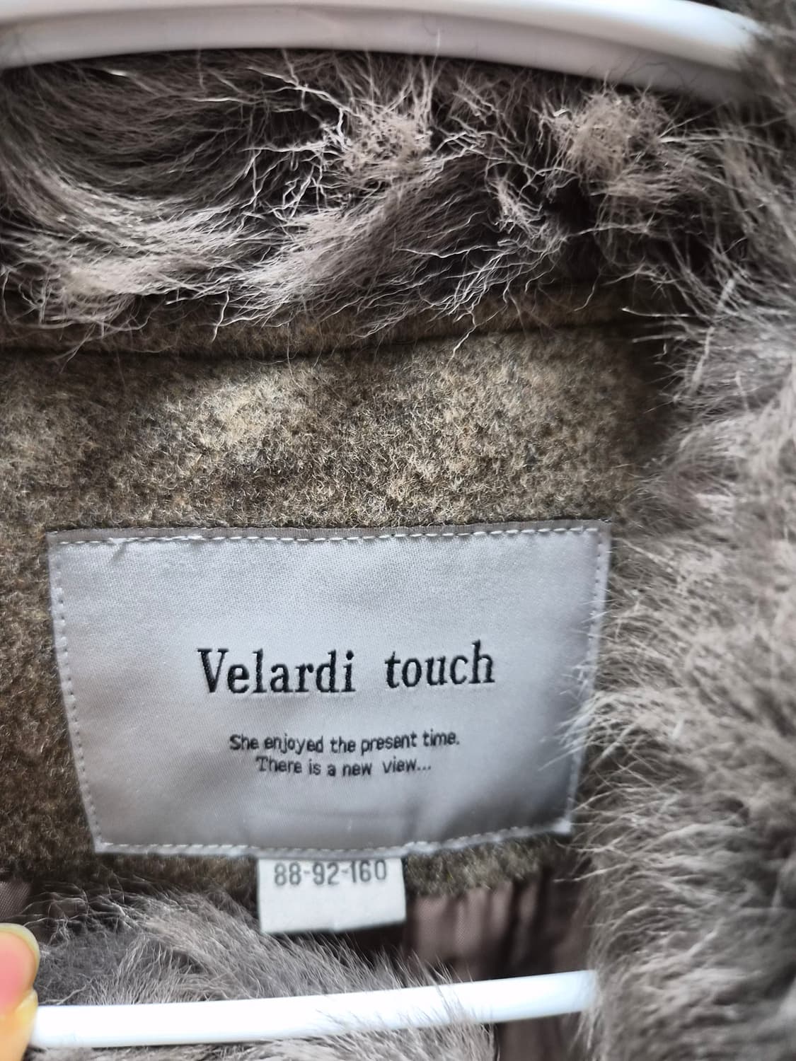 벨라디터치 캐시미어  무스탕 하프 코트 상품이미지6