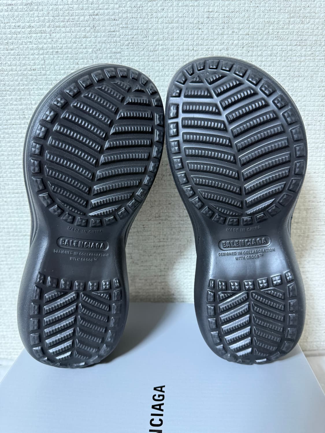 (39c) 발렌시아가 크록스 뮬  상품이미지2