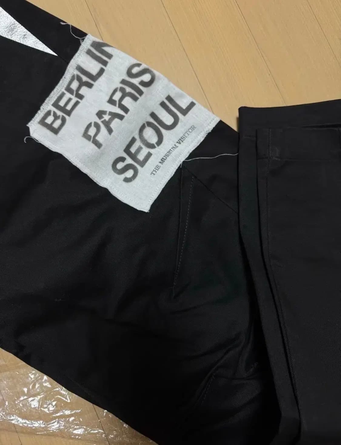 뮤지엄비지터 베를린 서울 와이드팬츠/스몰 상품이미지4