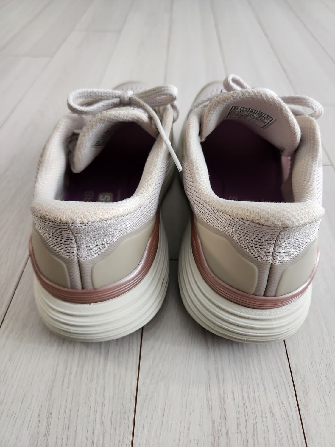 스케쳐스 여성 맥스쿠셔닝 서스펜션 슬립인스 (129258) 사이즈235
 상품이미지4