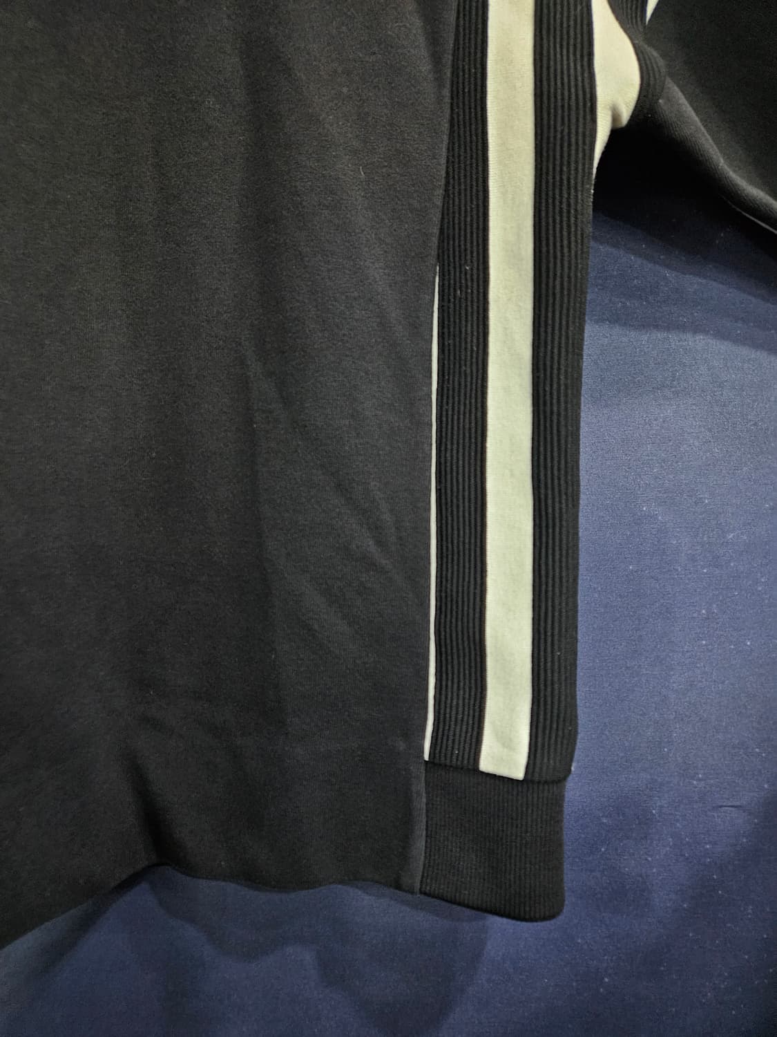 시스템옴므 블랙컬러 남성 105 맨투맨  상품이미지5