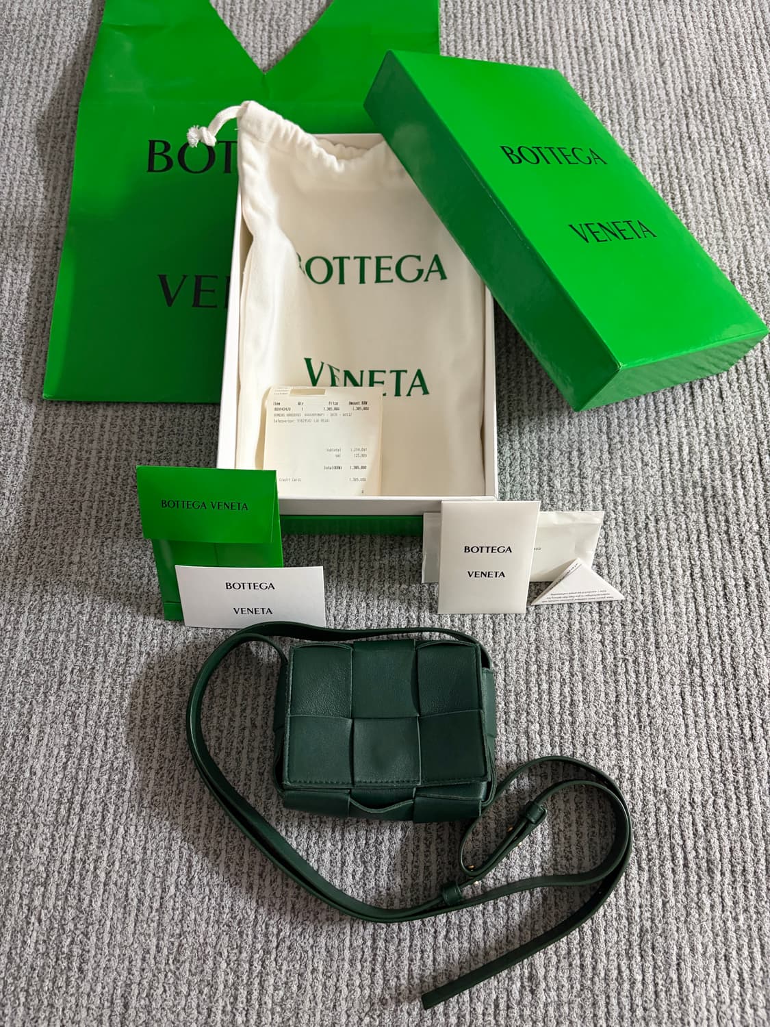 (영수증포함 풀구성) 보테가베네타 미니 카세트백 딥그린 상품이미지1