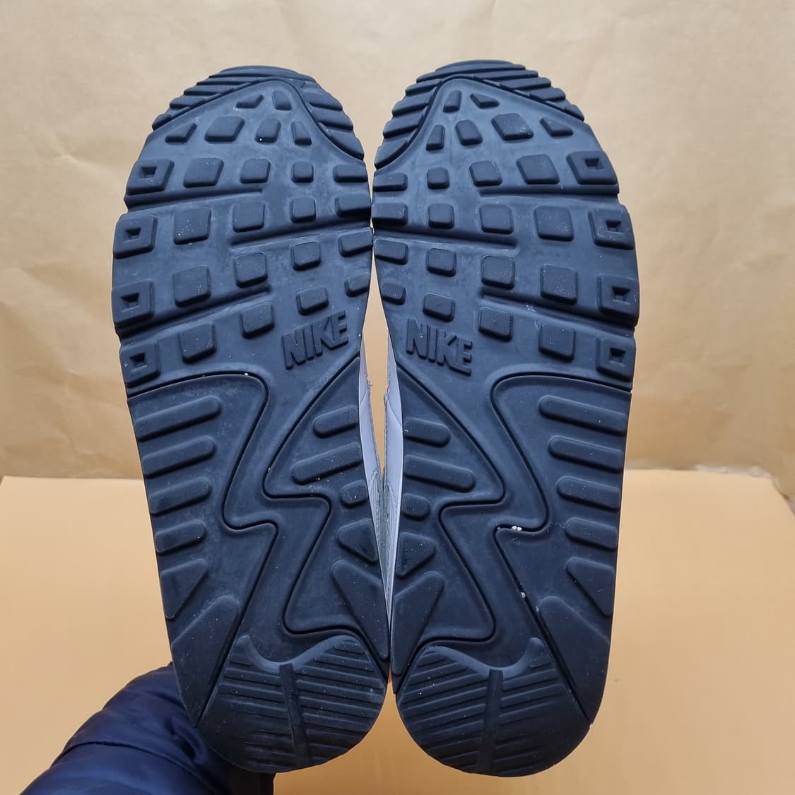 나이키 에어맥스90 흰검 남성운동화270  상품이미지3