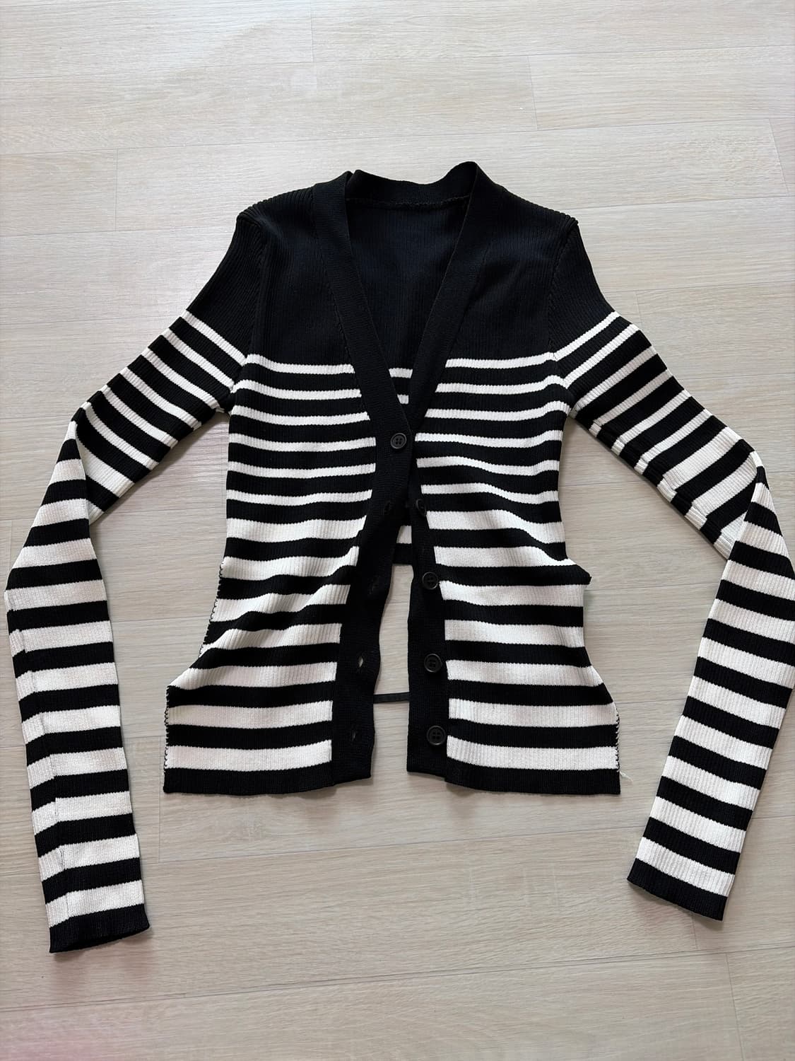 백리스 단가라 가디건 상품이미지1