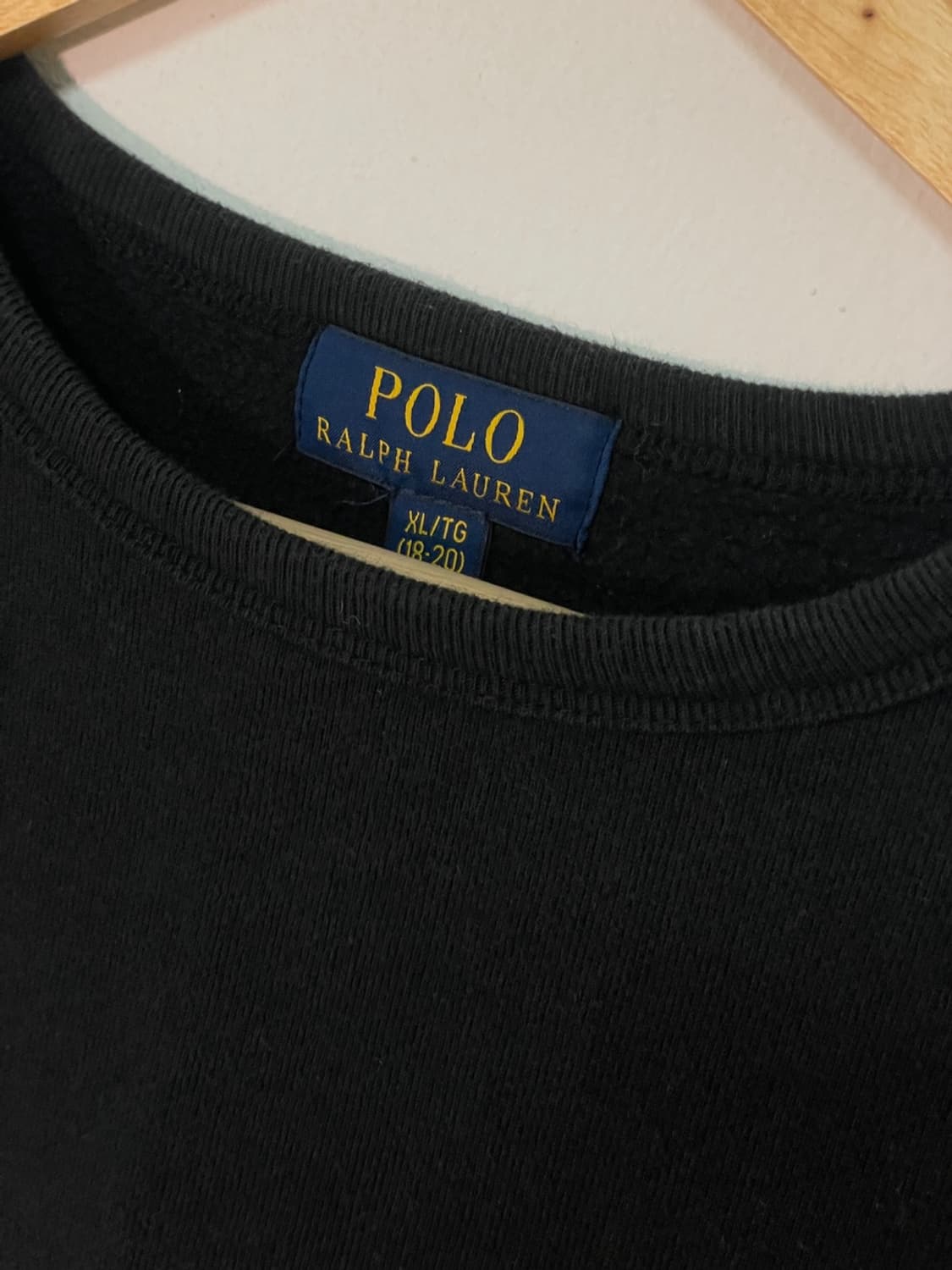 폴로 포니 블랙 맨투맨
 상품이미지5