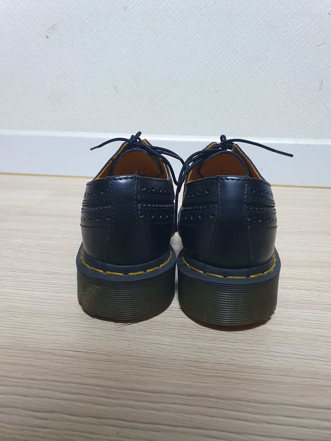 닥터마틴 블랙 윙팁 슈즈 240 상품이미지5