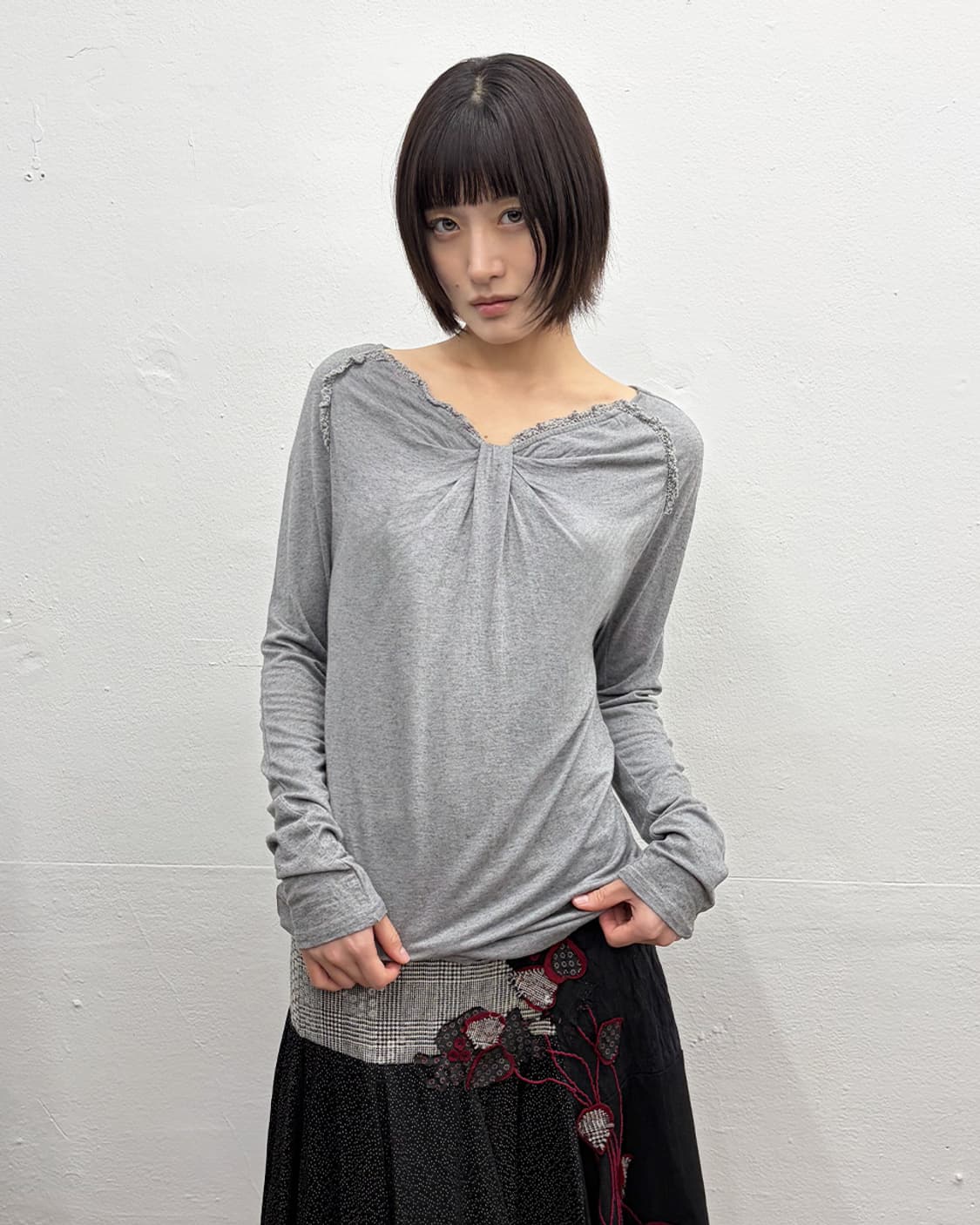 바네사 브루노 레이스 트리밍 롱슬리브 상품이미지1