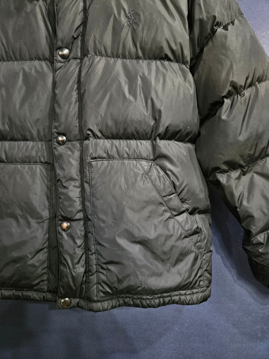 폴로 랄프로렌 블랙컬러 남성 100 다운 숏패딩  상품이미지6